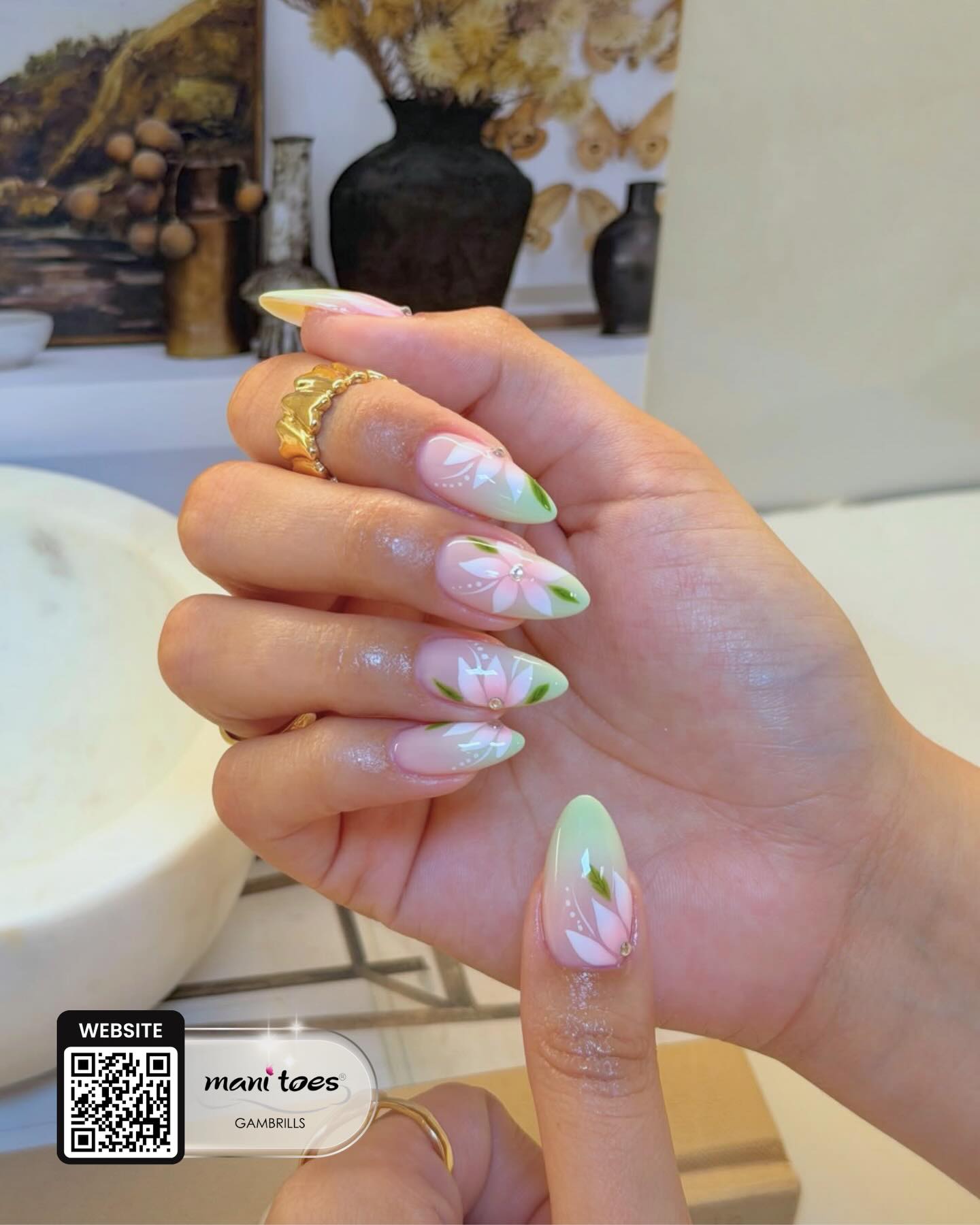 Nail design gallery image 1